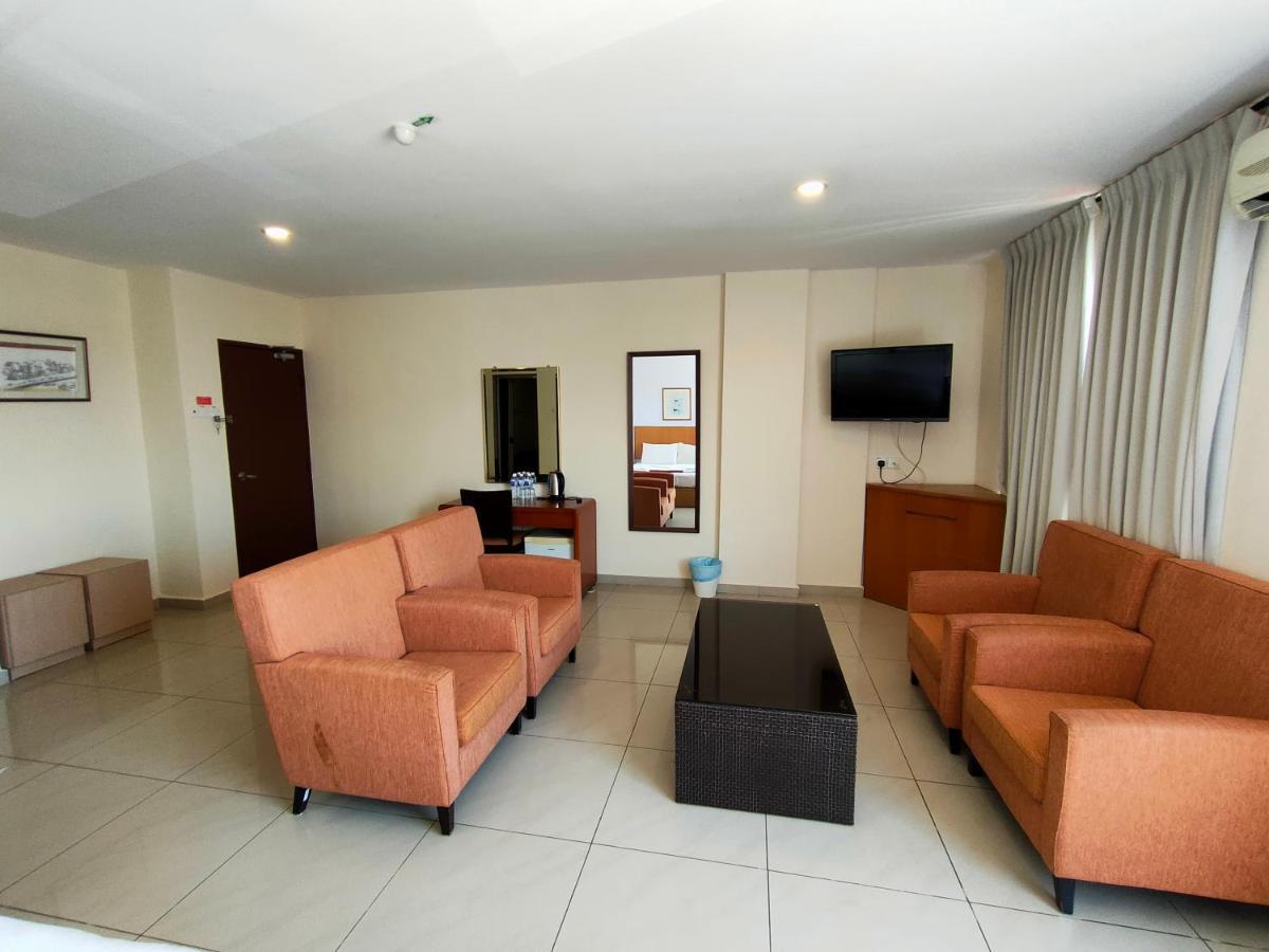 Mrc Hotel Melaka Raya Exterior foto