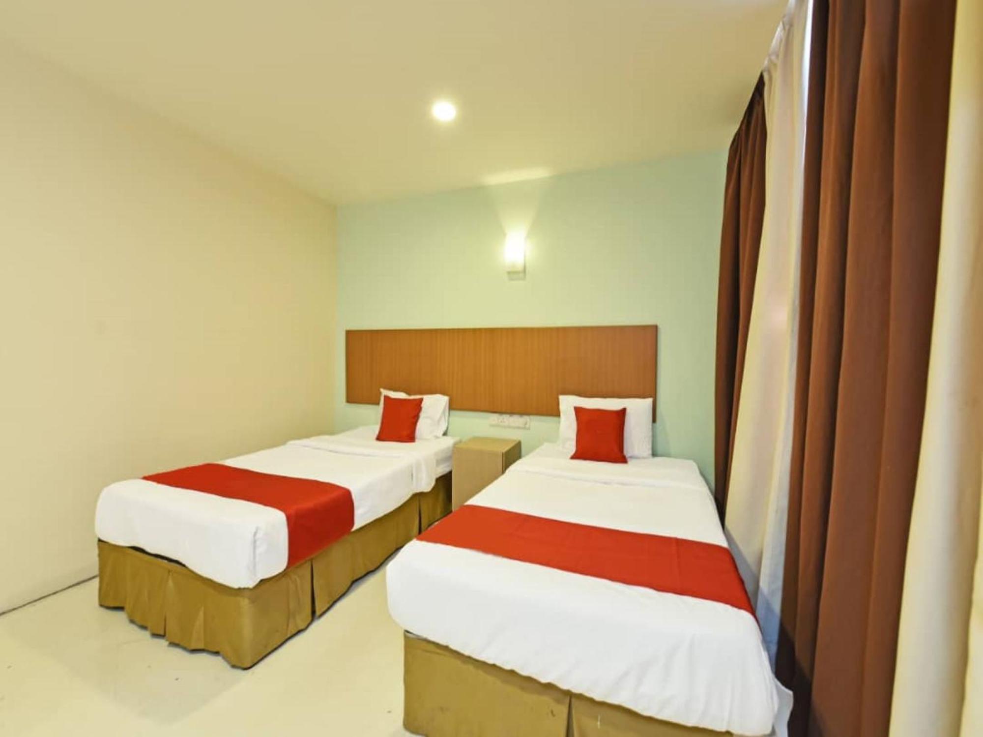 Mrc Hotel Melaka Raya Exterior foto